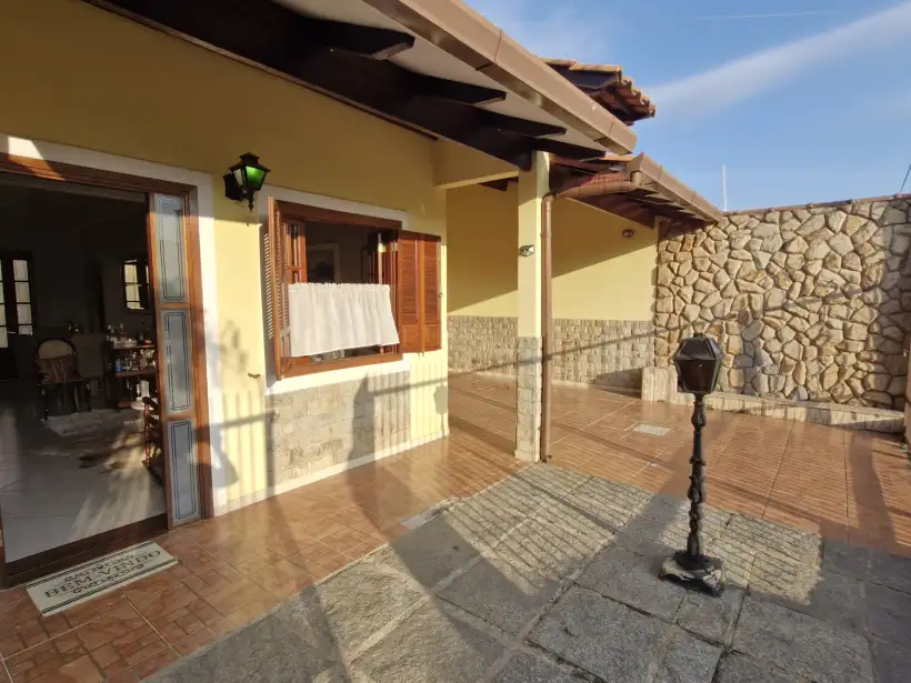 Casa totalmente plana à venda no Novo Horizonte –