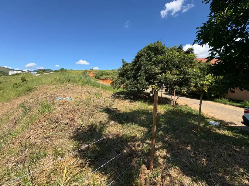 Terreno 272m² para venda no bairro Spalla 2