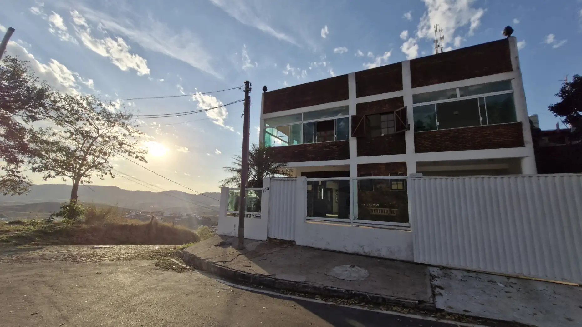 Casa 3 quartos para venda e locação no bairro Centro
