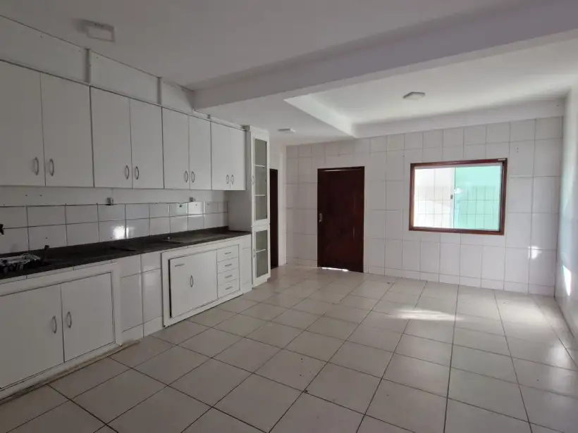 Casa 3 quartos para venda e locação no bairro Centro