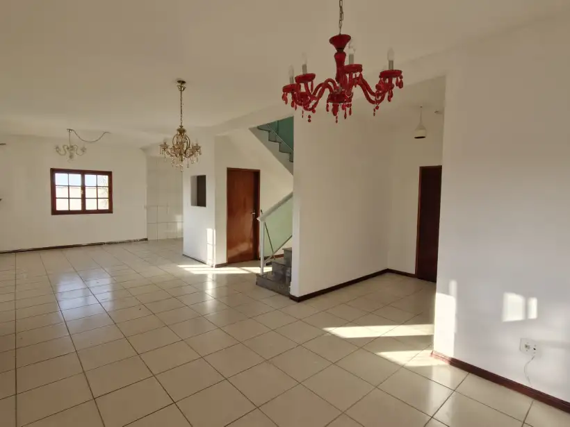 Casa 3 quartos para venda e locação no bairro Centro