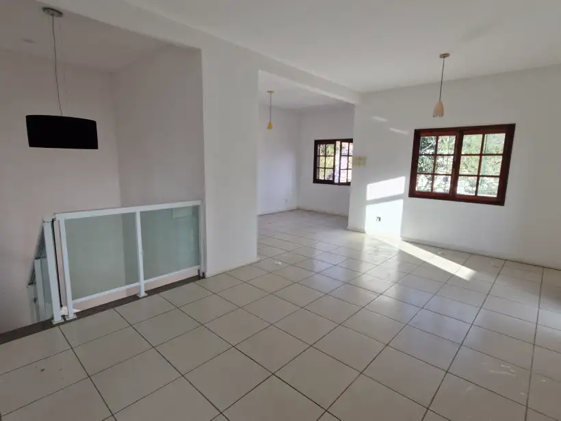 Casa 3 quartos para venda e locação no bairro Centro