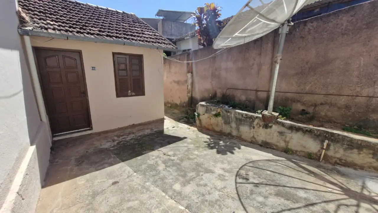 Casa para locação no bairro MONTE D'OURO