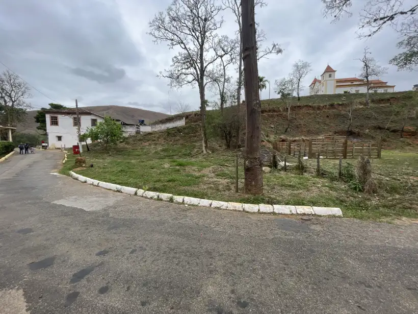 Terreno 300m² para venda no bairro Pentagna