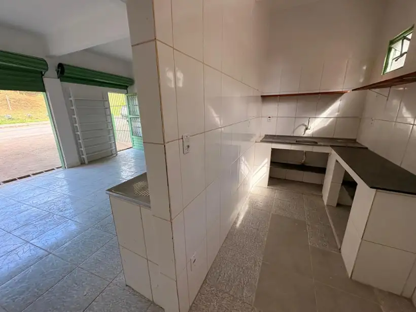 Loja para locação no bairro JARDIM VALENÇA