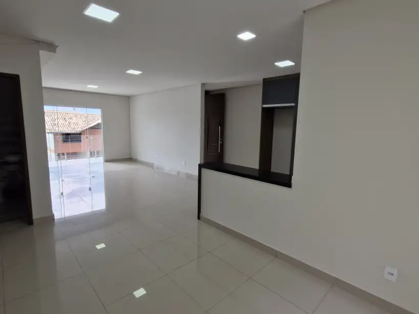 Casa 3 quartos para locação no bairro JARDIM DONA ANGELINA