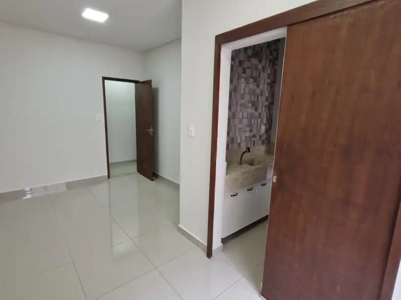 Casa 3 quartos para locação no bairro JARDIM DONA ANGELINA