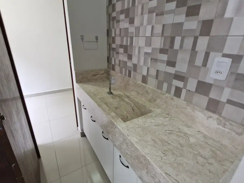 Casa 3 quartos para locação no bairro JARDIM DONA ANGELINA