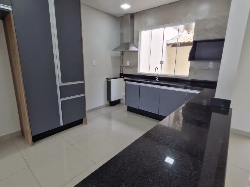 Casa 3 quartos para locação no bairro JARDIM DONA ANGELINA