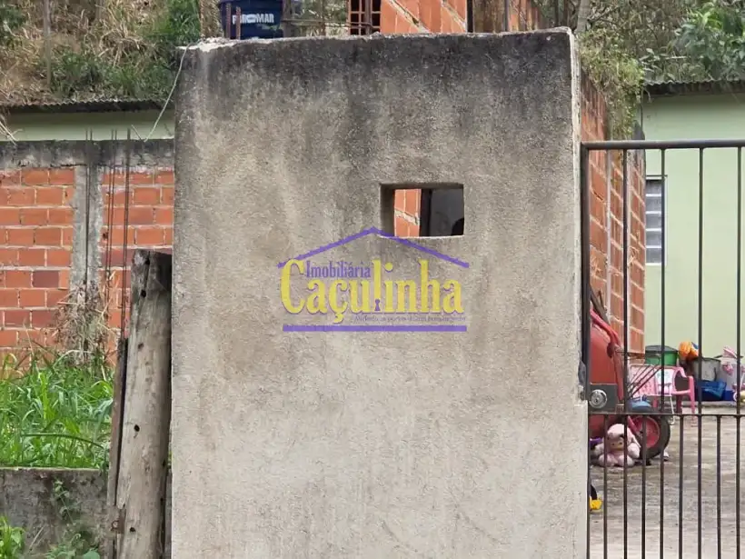 Casa 2 Quartos para venda no bairro Parque Santana