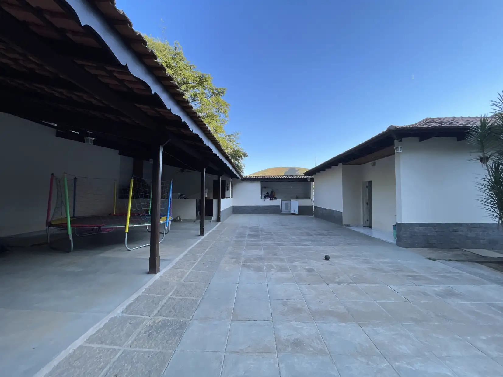 Casa 5 quartos SENDO 1 suíte no Centro