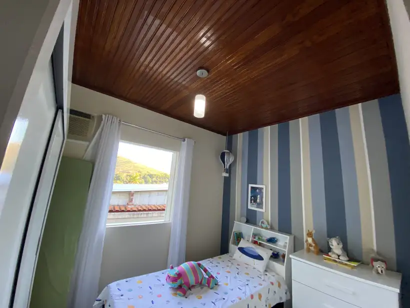 Casa 5 quartos SENDO 1 suíte no Centro