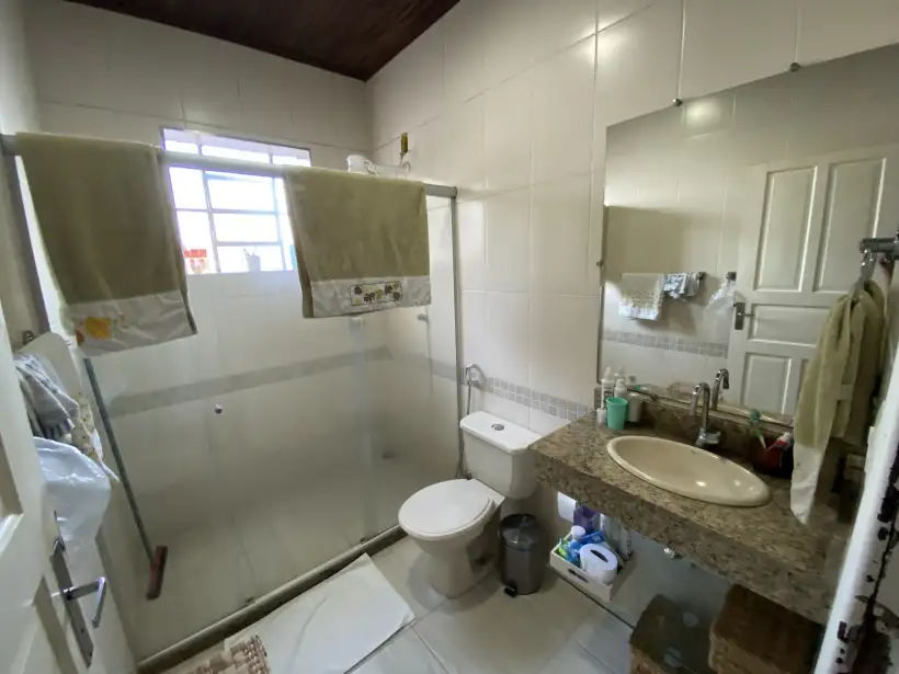 Casa 5 quartos SENDO 1 suíte no Centro