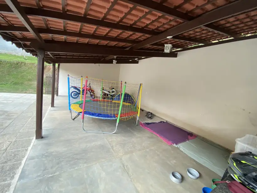 Casa 5 quartos SENDO 1 suíte no Centro