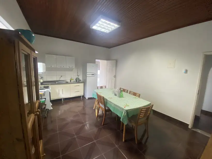 Casa 5 quartos SENDO 1 suíte no Centro
