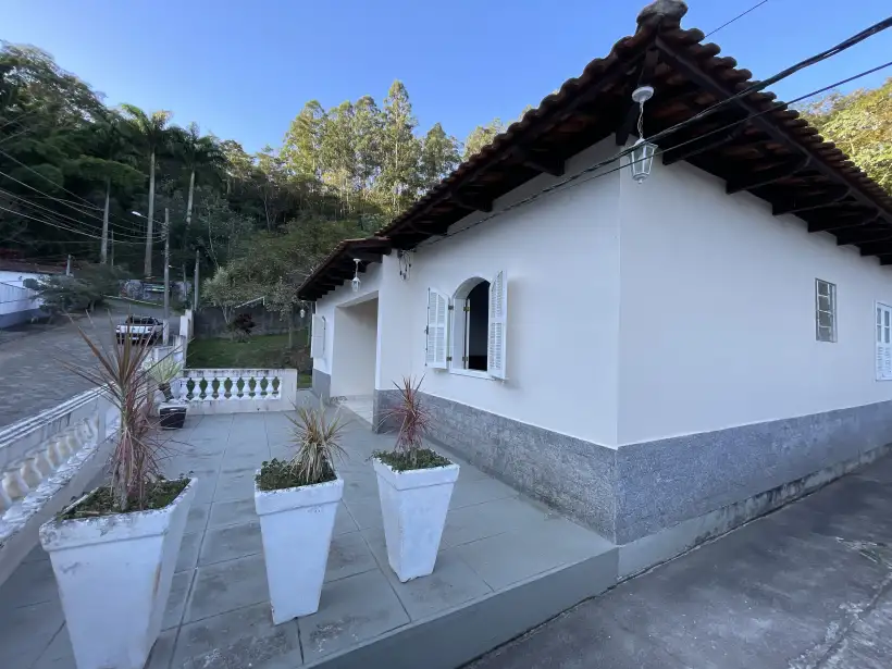 Casa 5 quartos SENDO 1 suíte no Centro