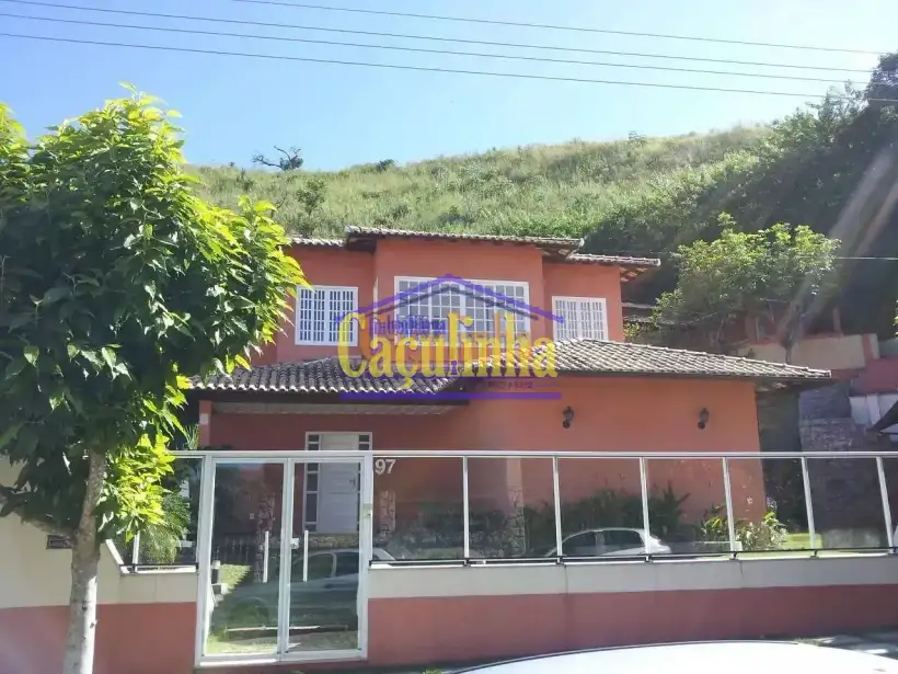 Casa 4 Quartos para venda no bairro Matadouro