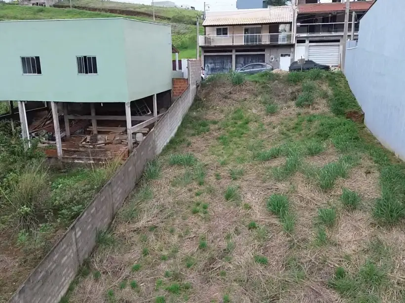 Terreno 361m² para venda no bairro Benfica