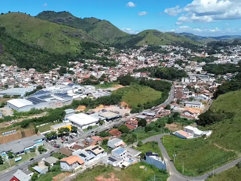 Terreno 361m² para venda no bairro Benfica