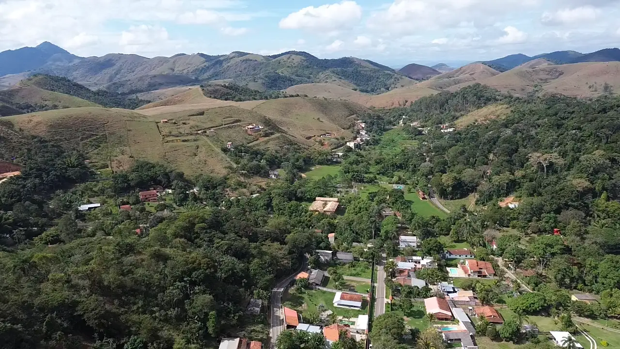 Terreno 1.103m² para venda no bairro Vale Verde