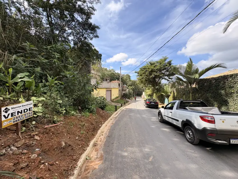 Terreno 1.103m² para venda no bairro Vale Verde