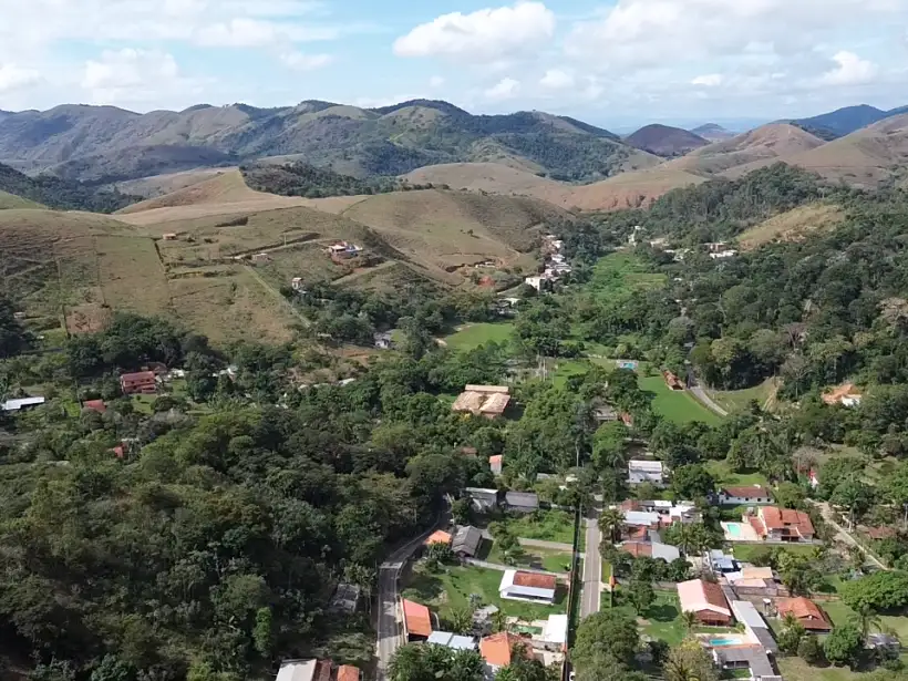 Terreno 1.103m² para venda no bairro Vale Verde