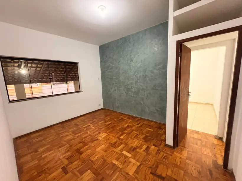 Casa 2 quartos para locação no bairro APARECIDA