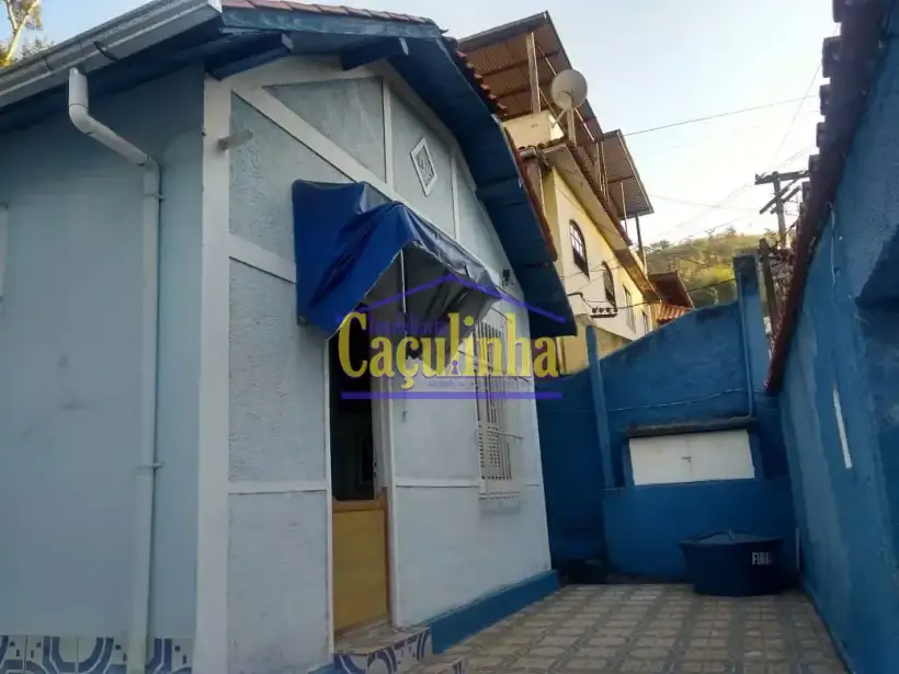 Casa 2 Quartos para venda no bairro Matadouro