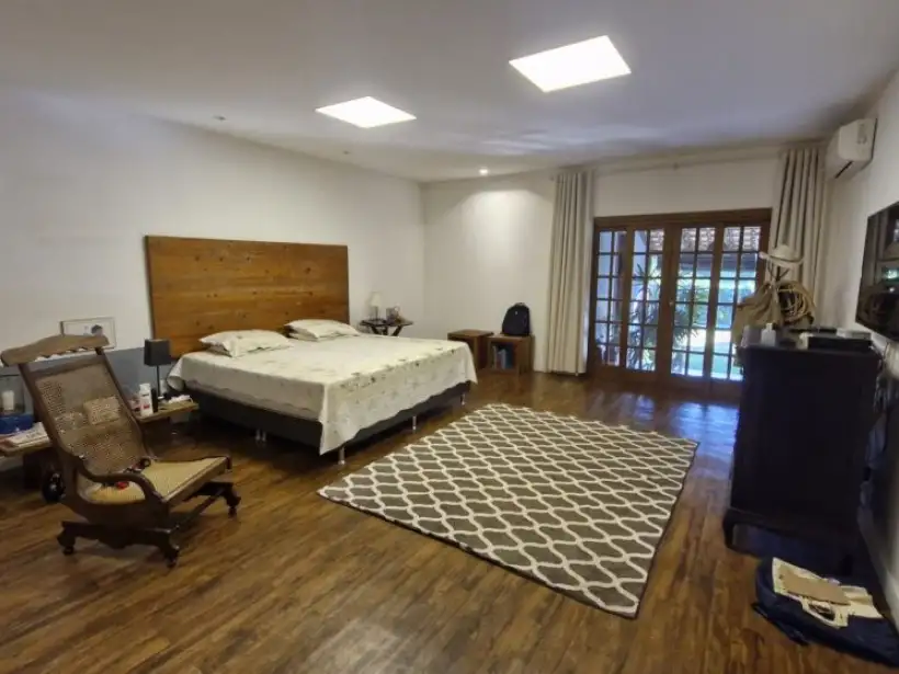 Casa 6 quartos para venda no bairro Centro