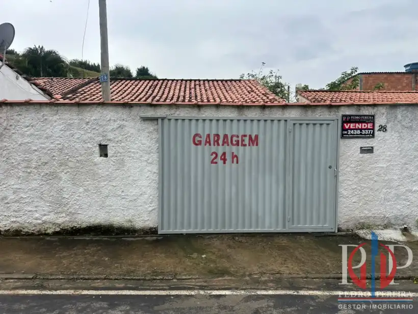Casa 2 Quartos para venda no bairro Varginha
