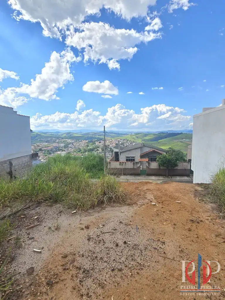 Terreno 273m² para venda no bairro Cruzeiro