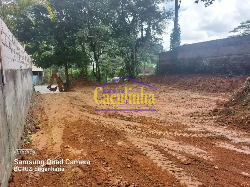 Terreno 700m² para venda no bairro Ipiabas