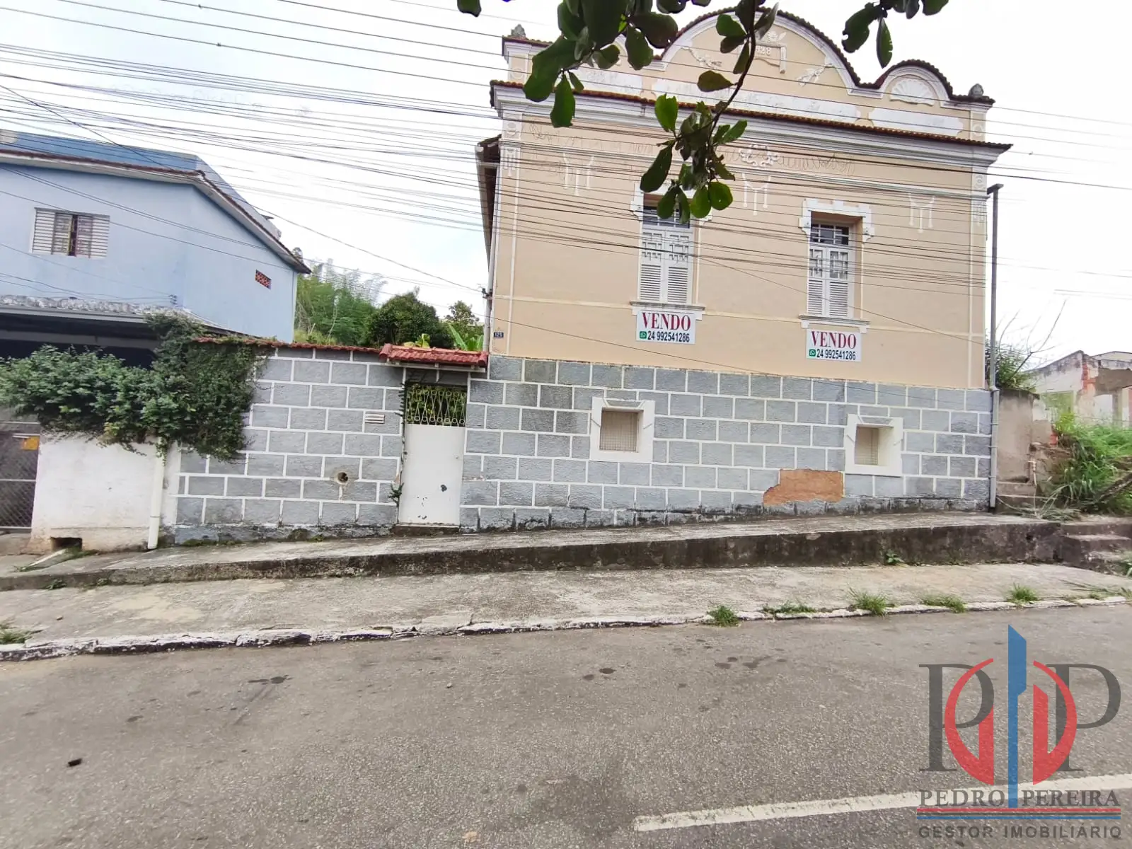 Casa 6 Quartos para venda no bairro Juparanã
