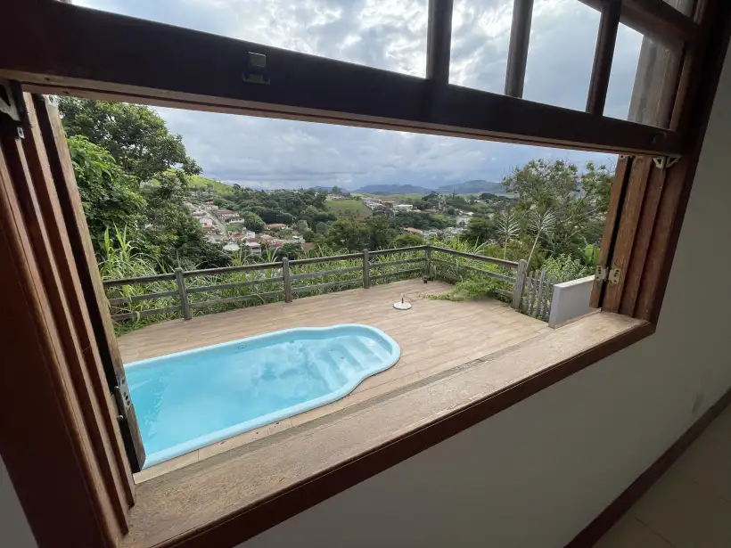 Casa 5 quartos para venda no bairro Centro