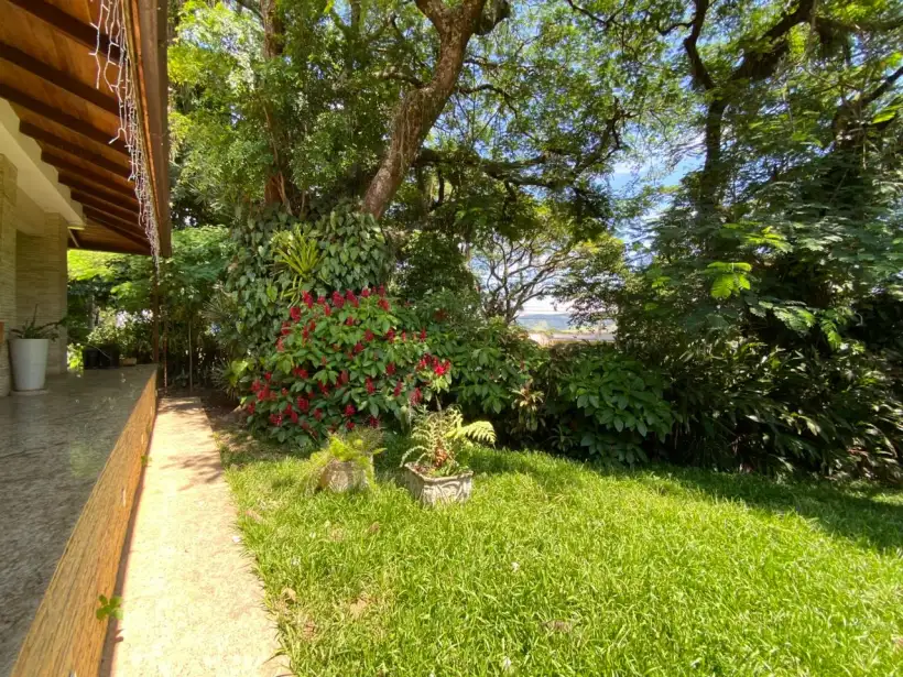 Casa 6 quartos para venda no bairro Centro