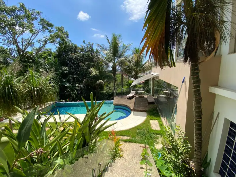 Casa 6 quartos para venda no bairro Centro