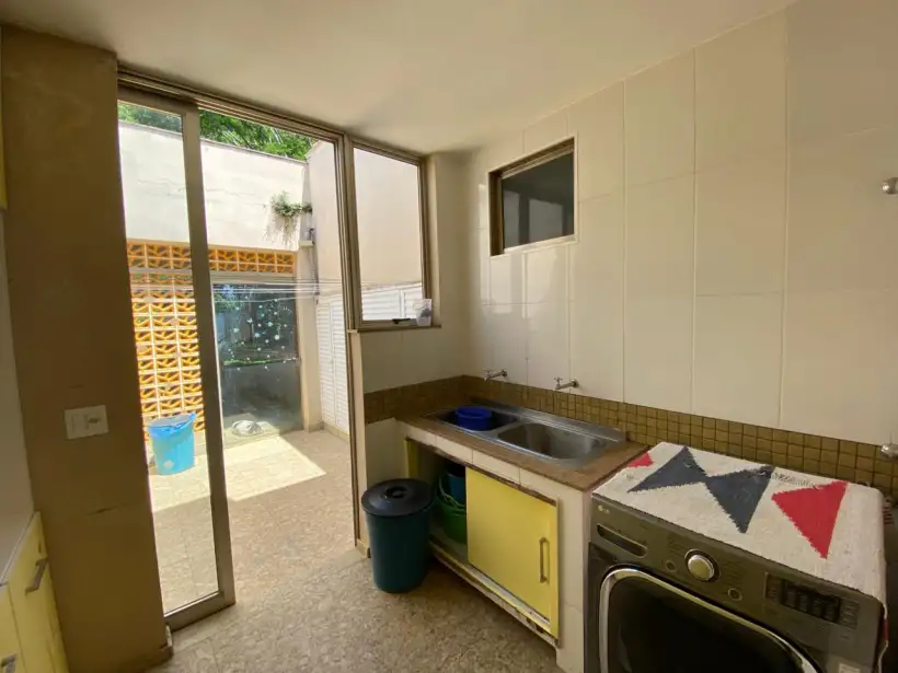 Casa 6 quartos para venda no bairro Centro